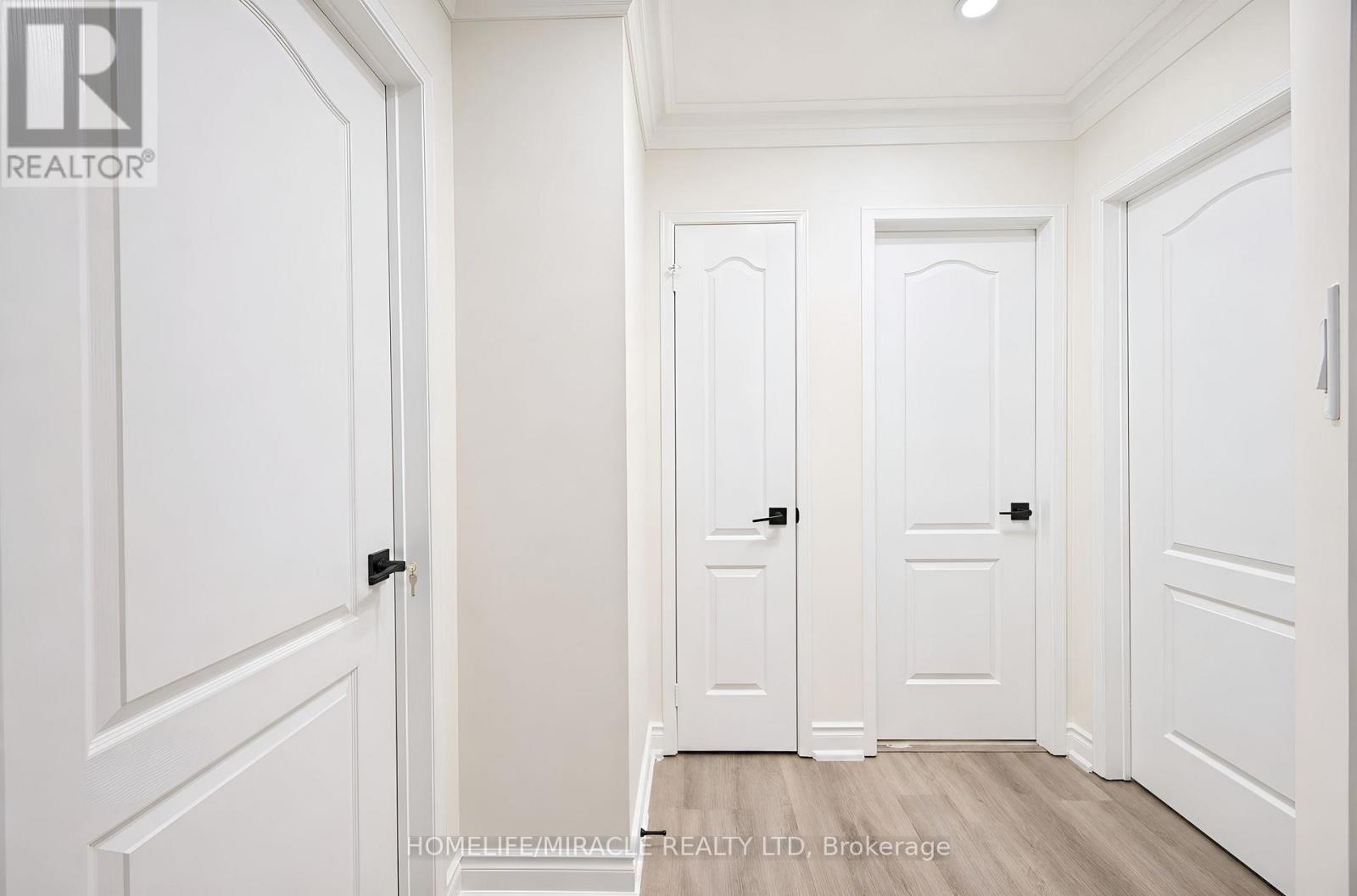 21 Topiary Lane, Brampton, ON - Indoor Photo Showing Other Room