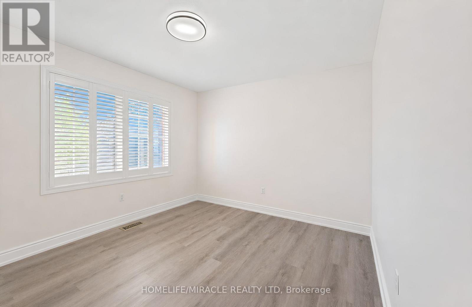 21 Topiary Lane, Brampton, ON - Indoor Photo Showing Other Room