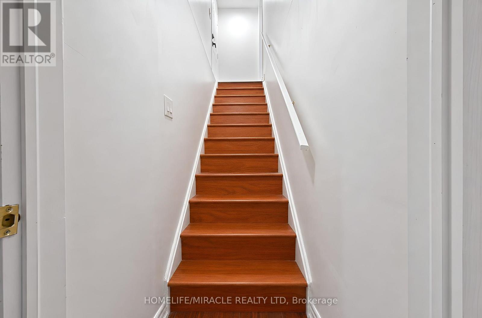 21 Topiary Lane, Brampton, ON - Indoor Photo Showing Other Room