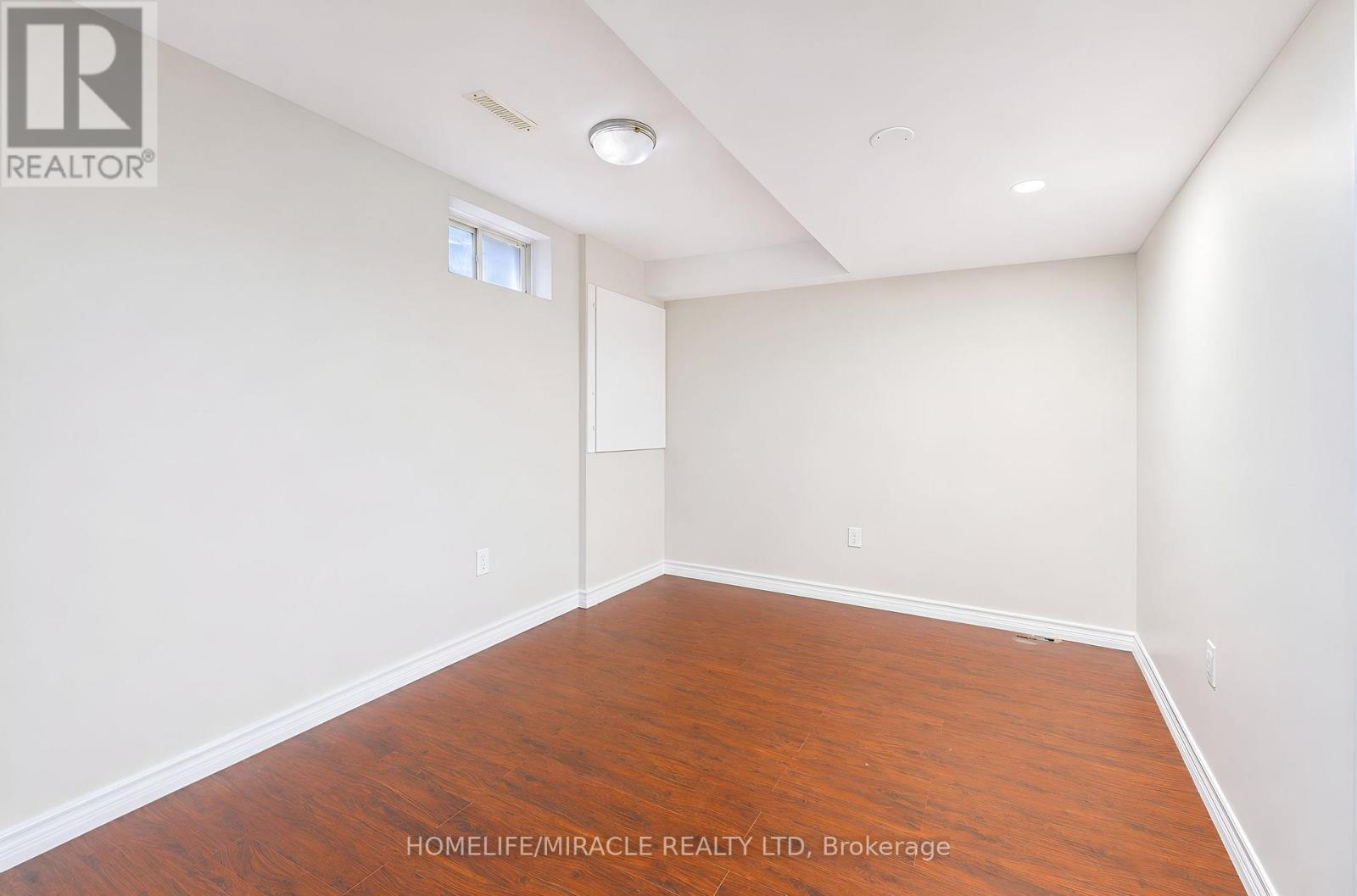 21 Topiary Lane, Brampton, ON - Indoor Photo Showing Other Room