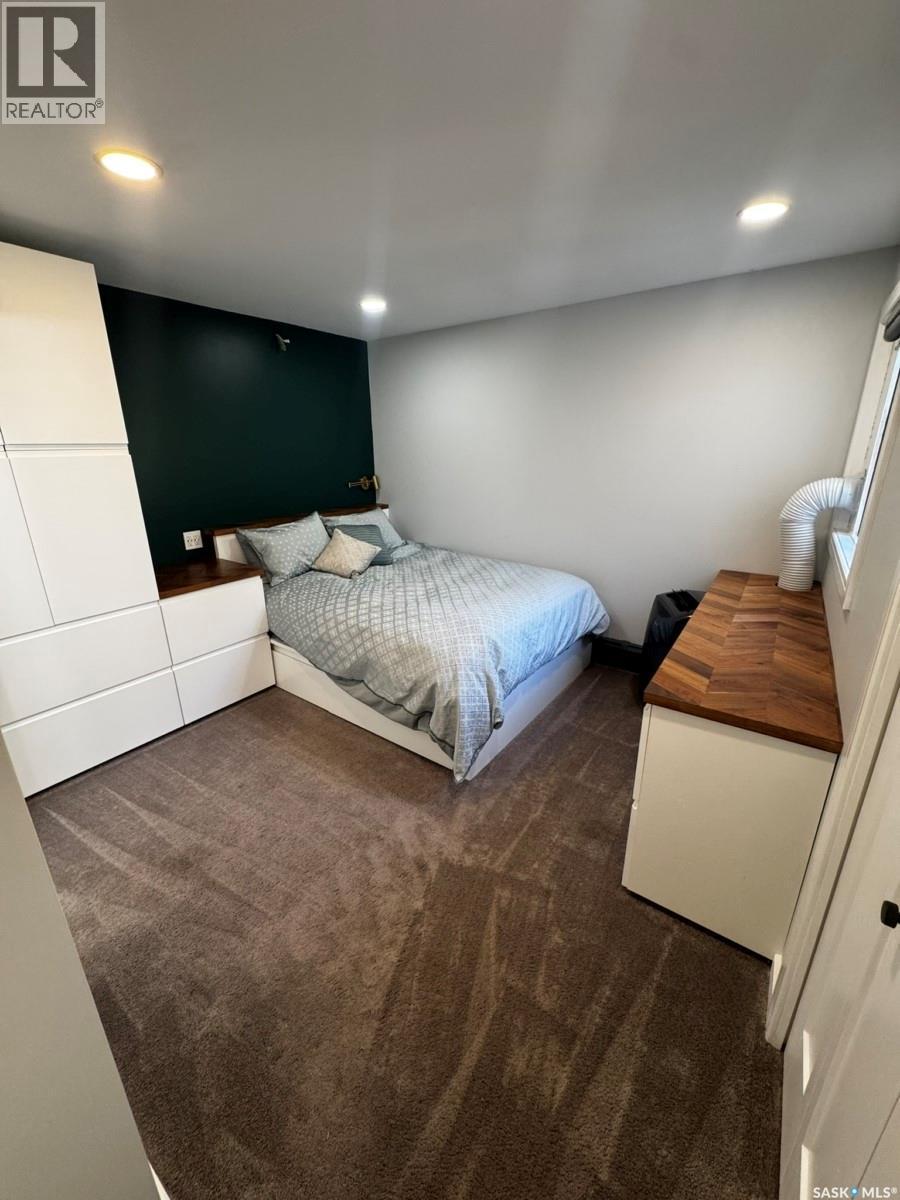 303 365 Kingsmere Boulevard, Saskatoon, SK - Indoor Photo Showing Bedroom