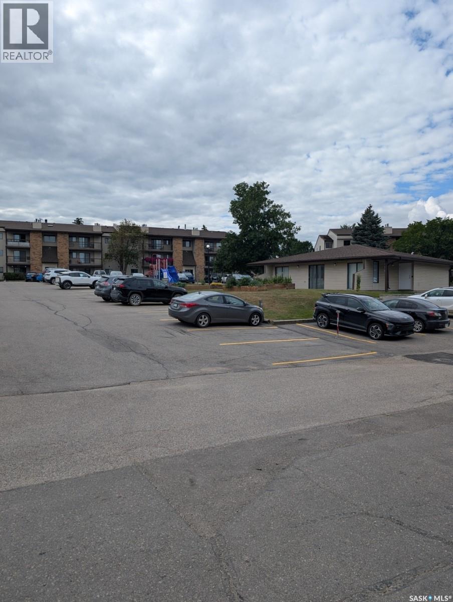 303 365 Kingsmere Boulevard, Saskatoon, SK - Outdoor