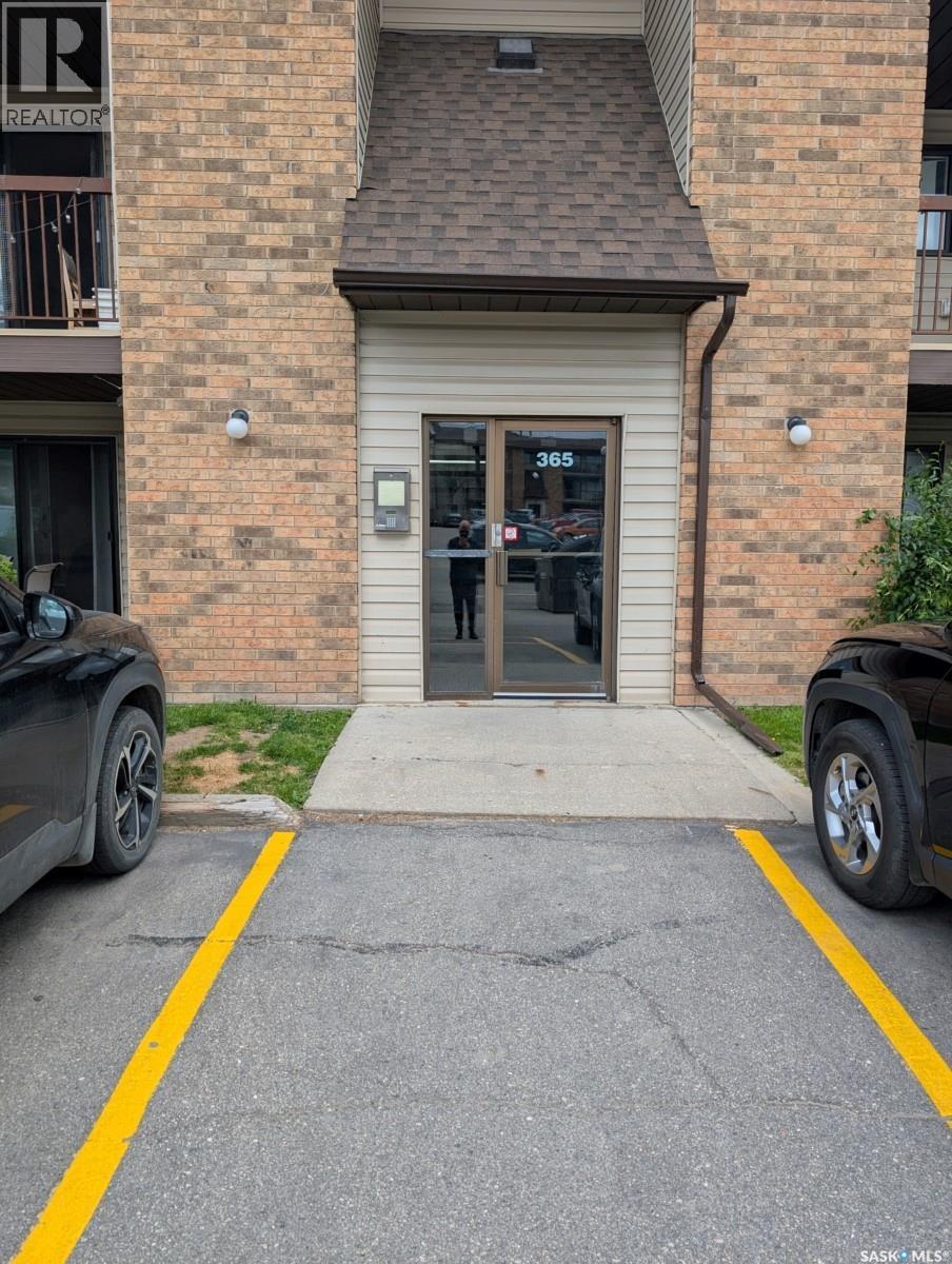 303 365 Kingsmere Boulevard, Saskatoon, SK - Outdoor