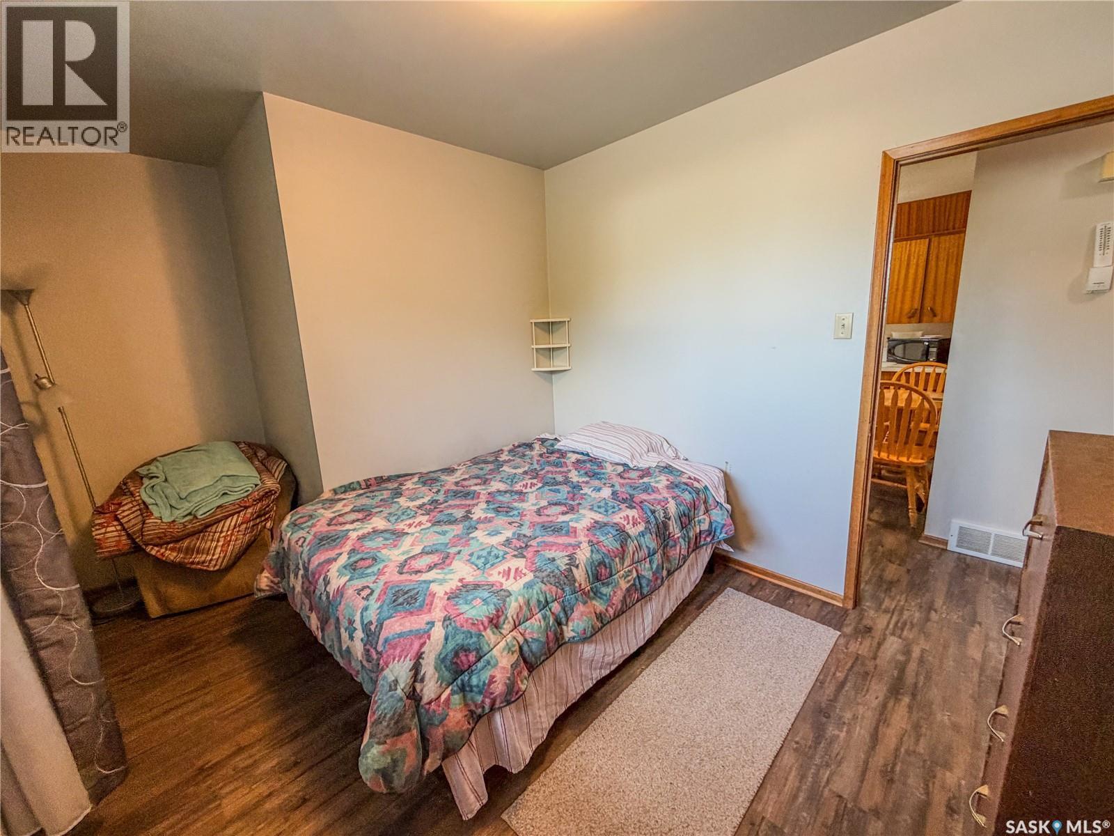 143 Gladstone Avenue N, Yorkton, SK - Indoor Photo Showing Bedroom