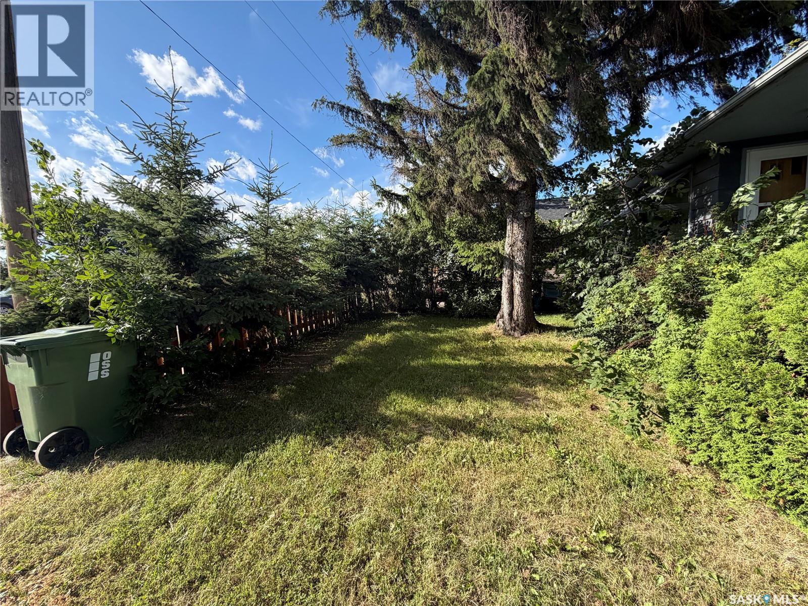 143 Gladstone Avenue N, Yorkton, SK - Outdoor