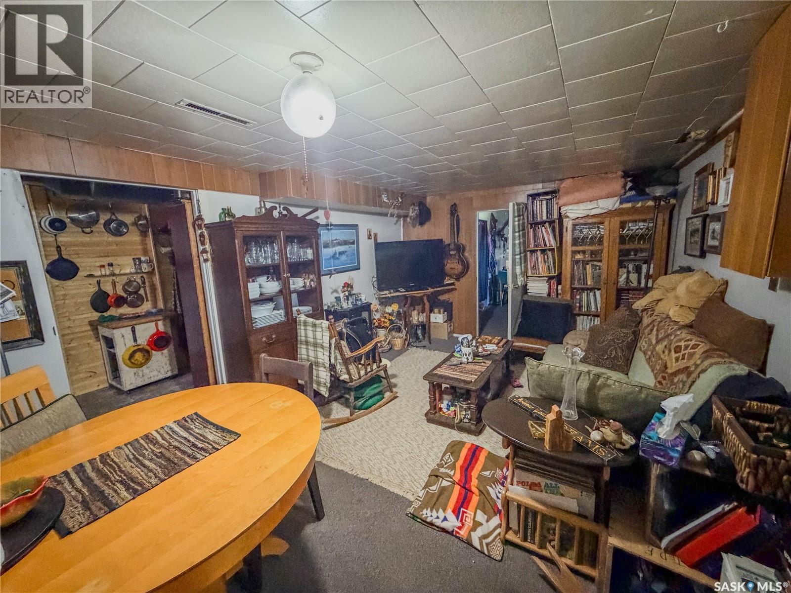 143 Gladstone Avenue N, Yorkton, SK - Indoor