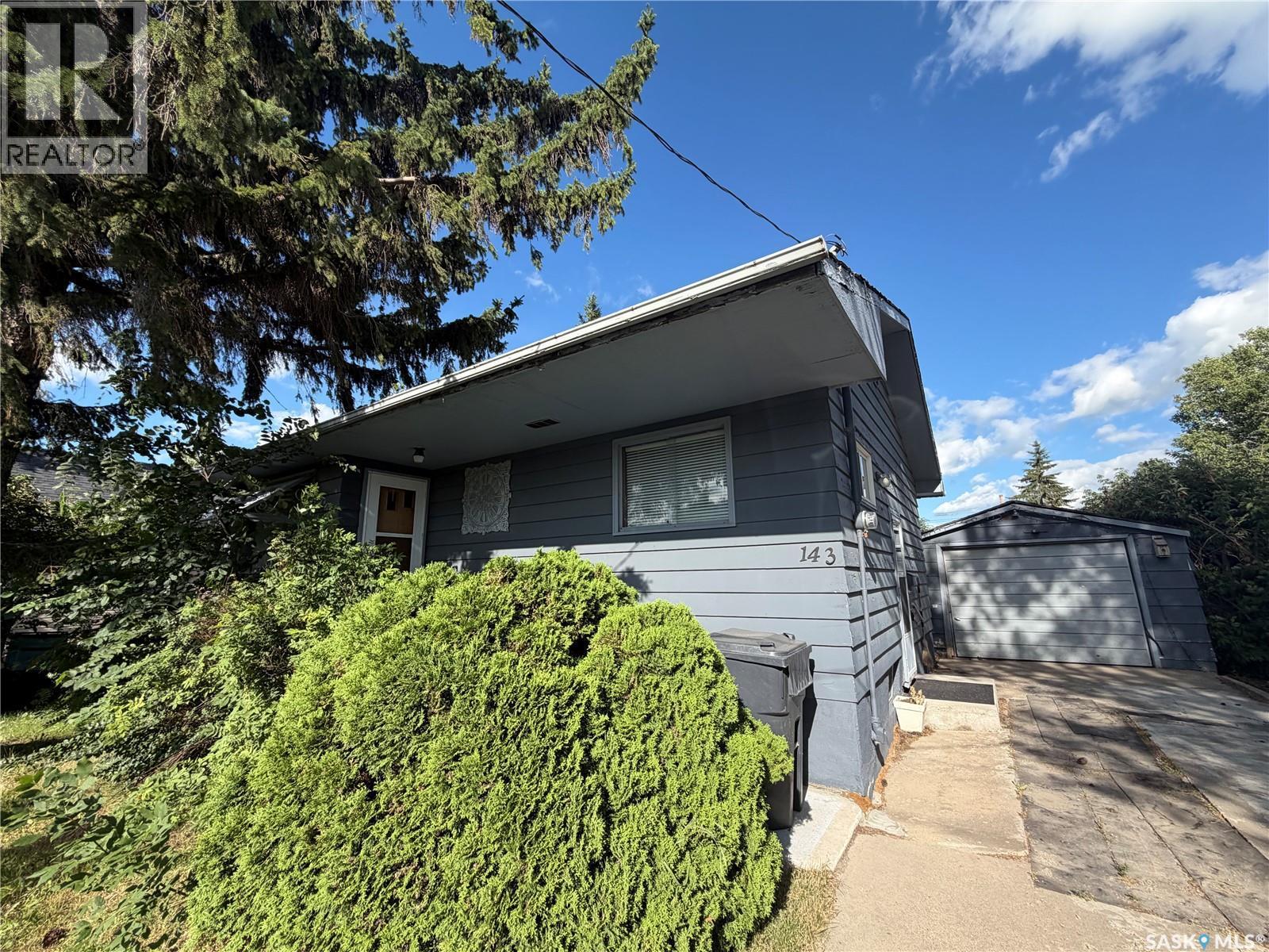 143 Gladstone Avenue N, Yorkton, SK - Outdoor