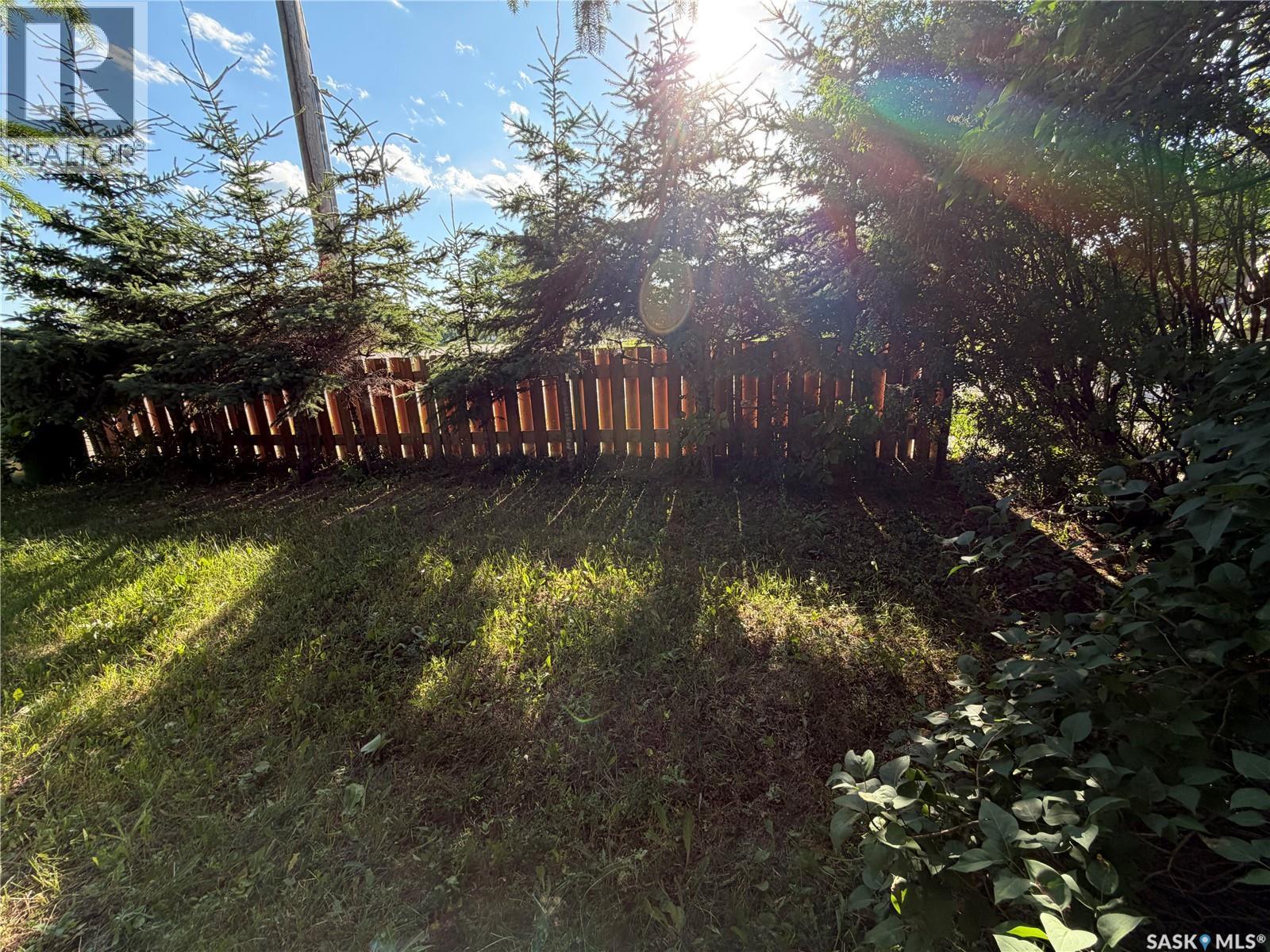 143 Gladstone Avenue N, Yorkton, SK - Outdoor