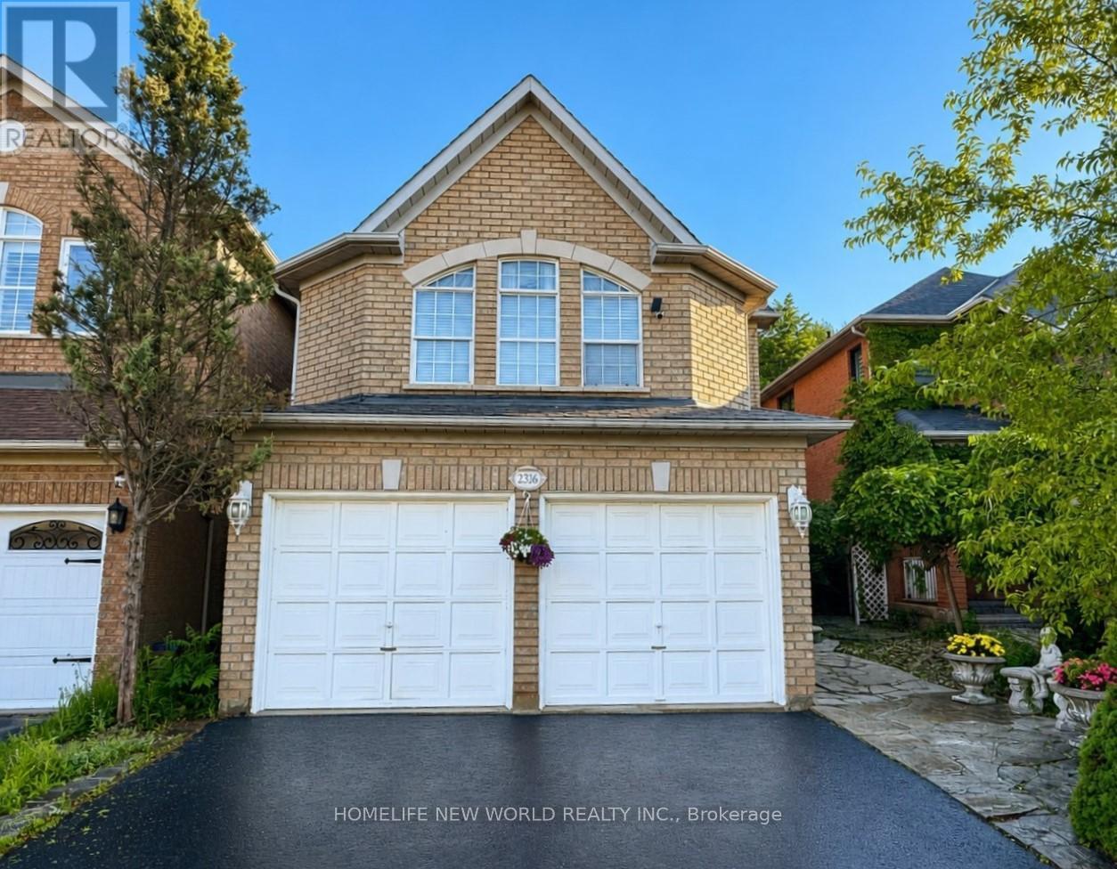 2326 Yorktown Circle, Mississauga, ON - Outdoor
