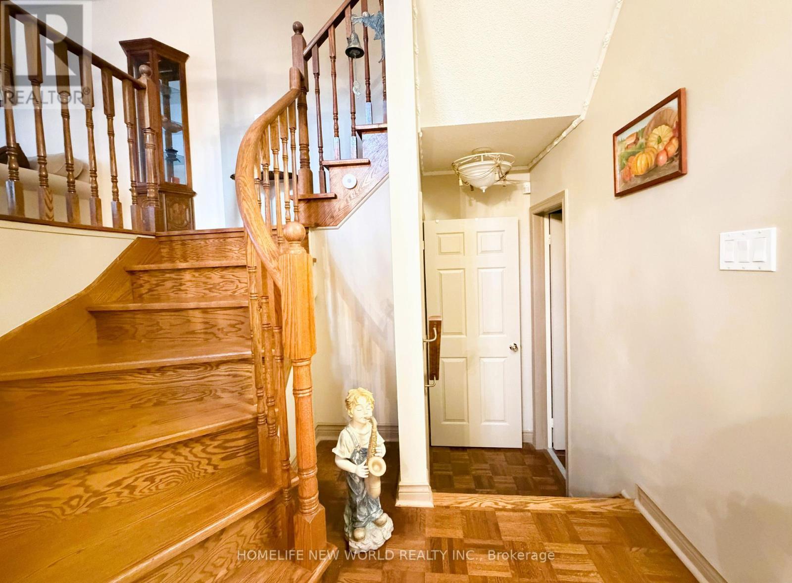 2326 Yorktown Circle, Mississauga, ON - Indoor Photo Showing Other Room