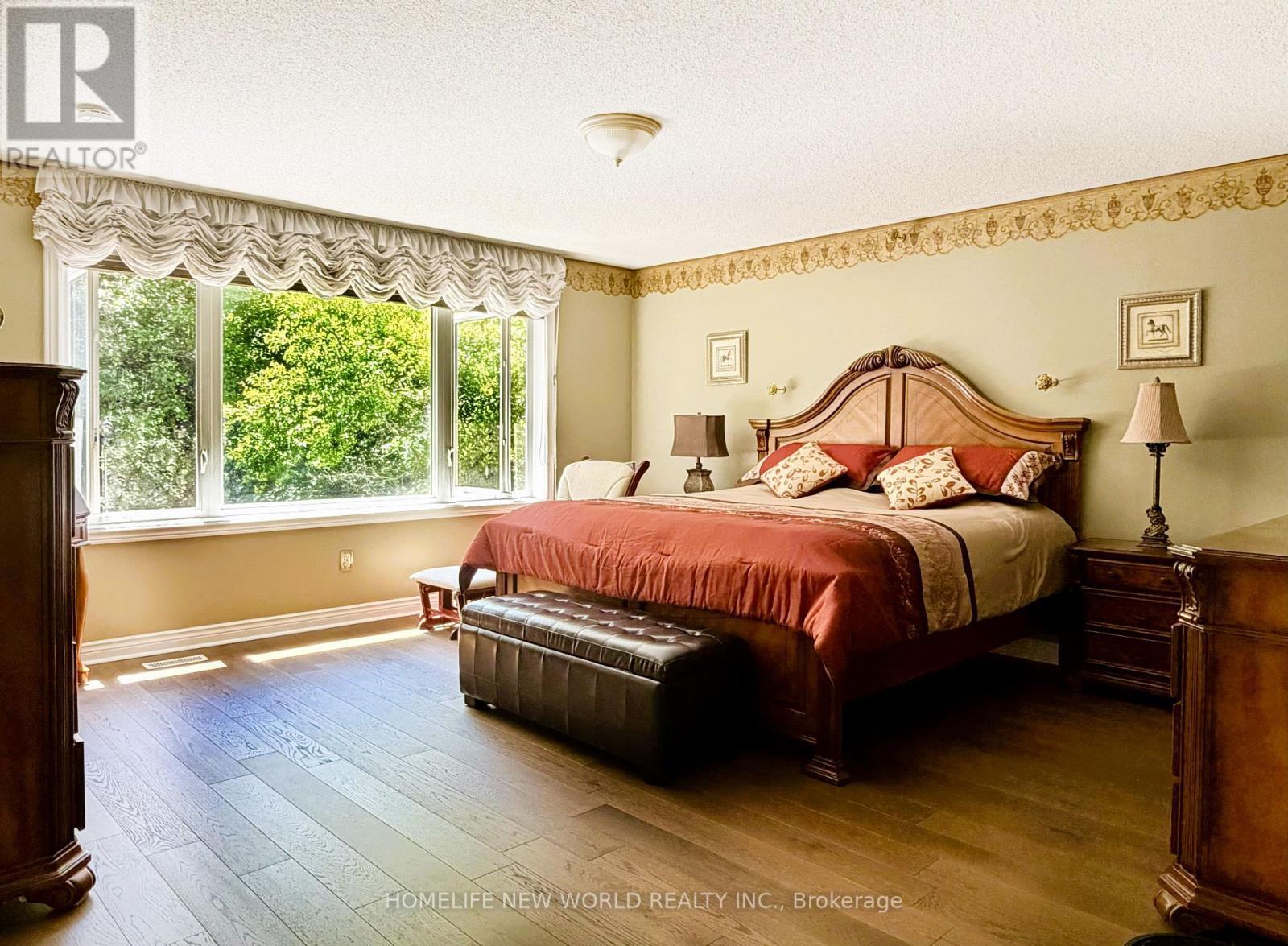 2326 Yorktown Circle, Mississauga, ON - Indoor Photo Showing Bedroom