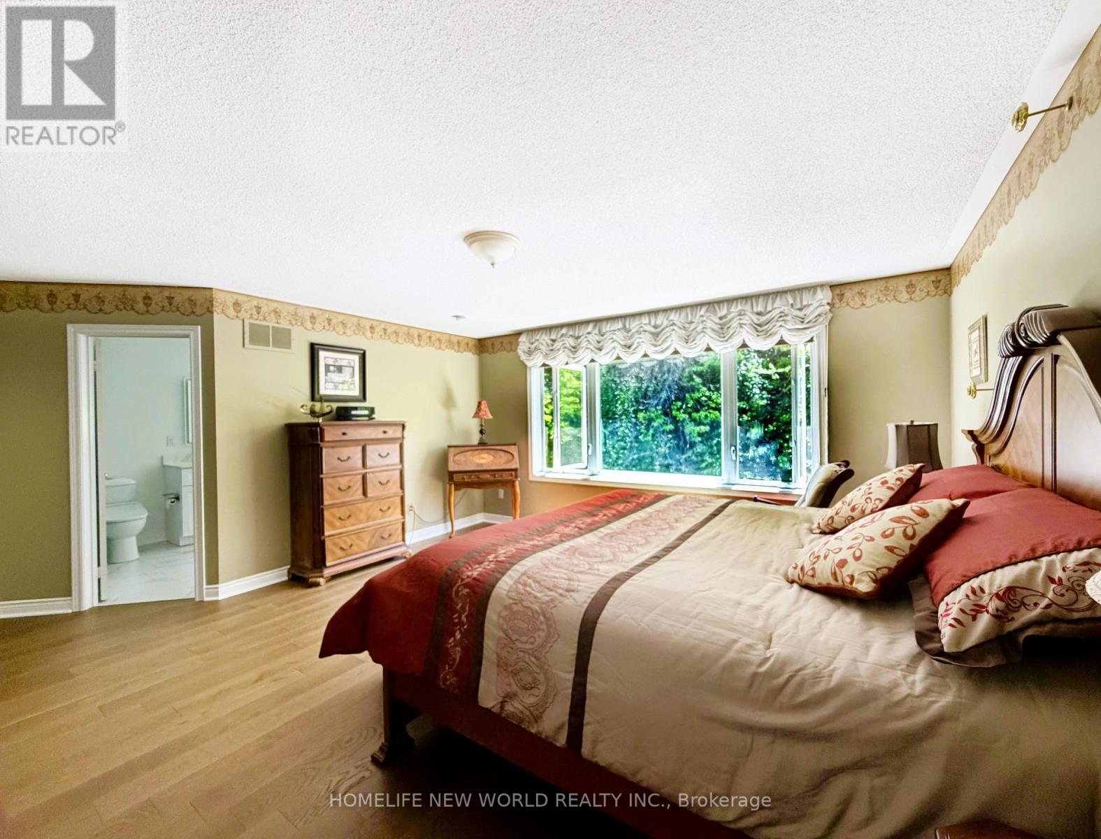2326 Yorktown Circle, Mississauga, ON - Indoor Photo Showing Bedroom