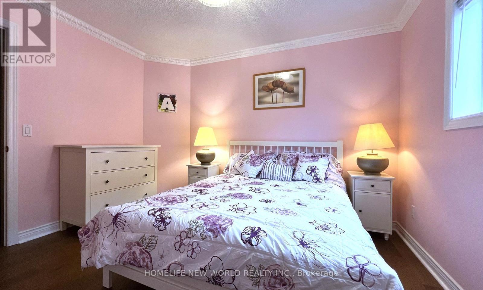 2326 Yorktown Circle, Mississauga, ON - Indoor Photo Showing Bedroom