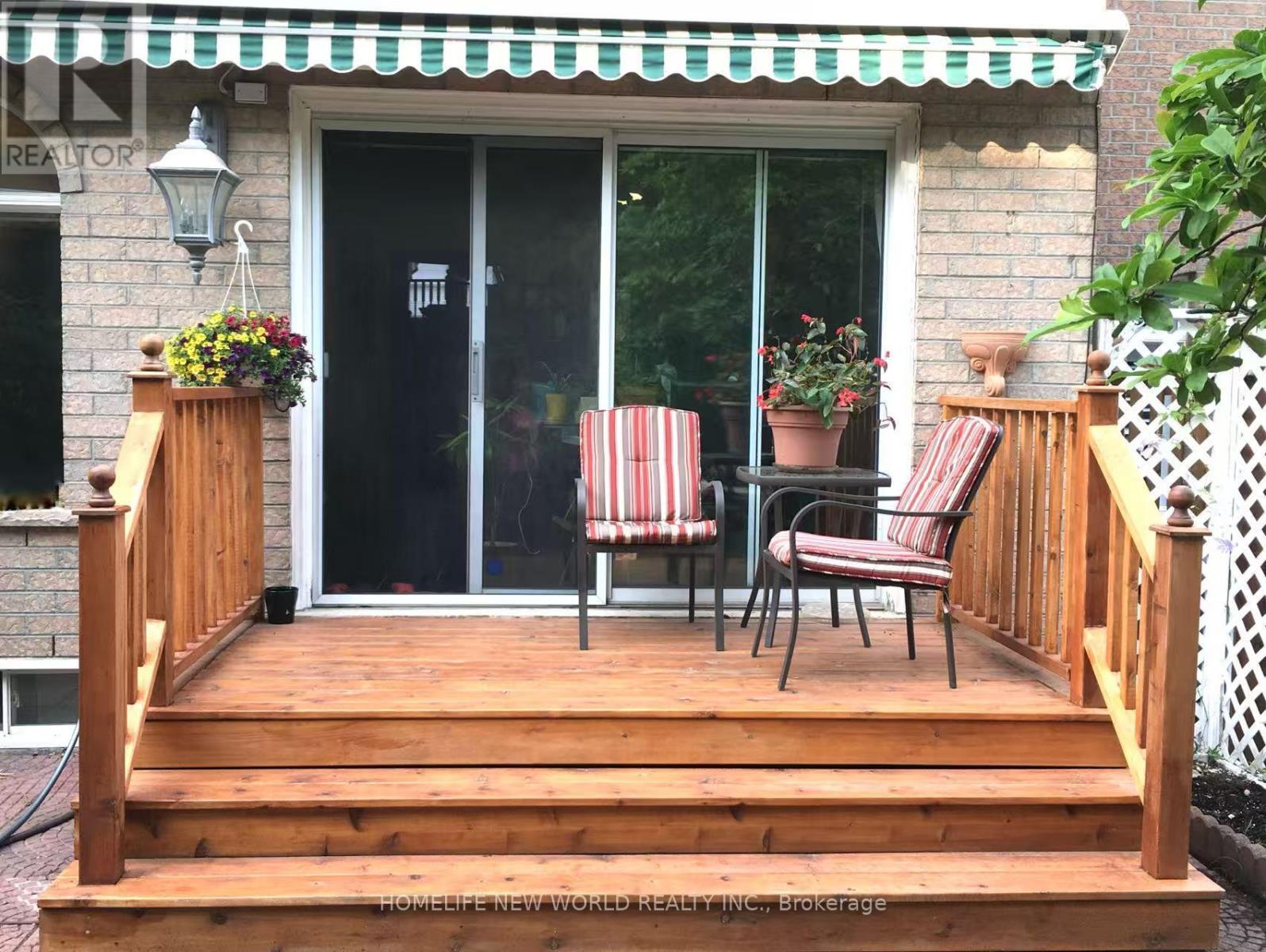 2326 Yorktown Circle, Mississauga, ON - Outdoor With Deck Patio Veranda With Exterior