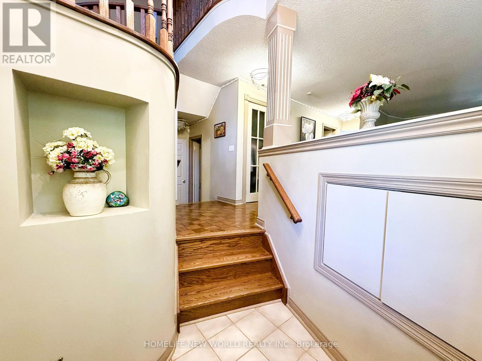 2326 Yorktown Circle, Mississauga, ON - Indoor Photo Showing Other Room