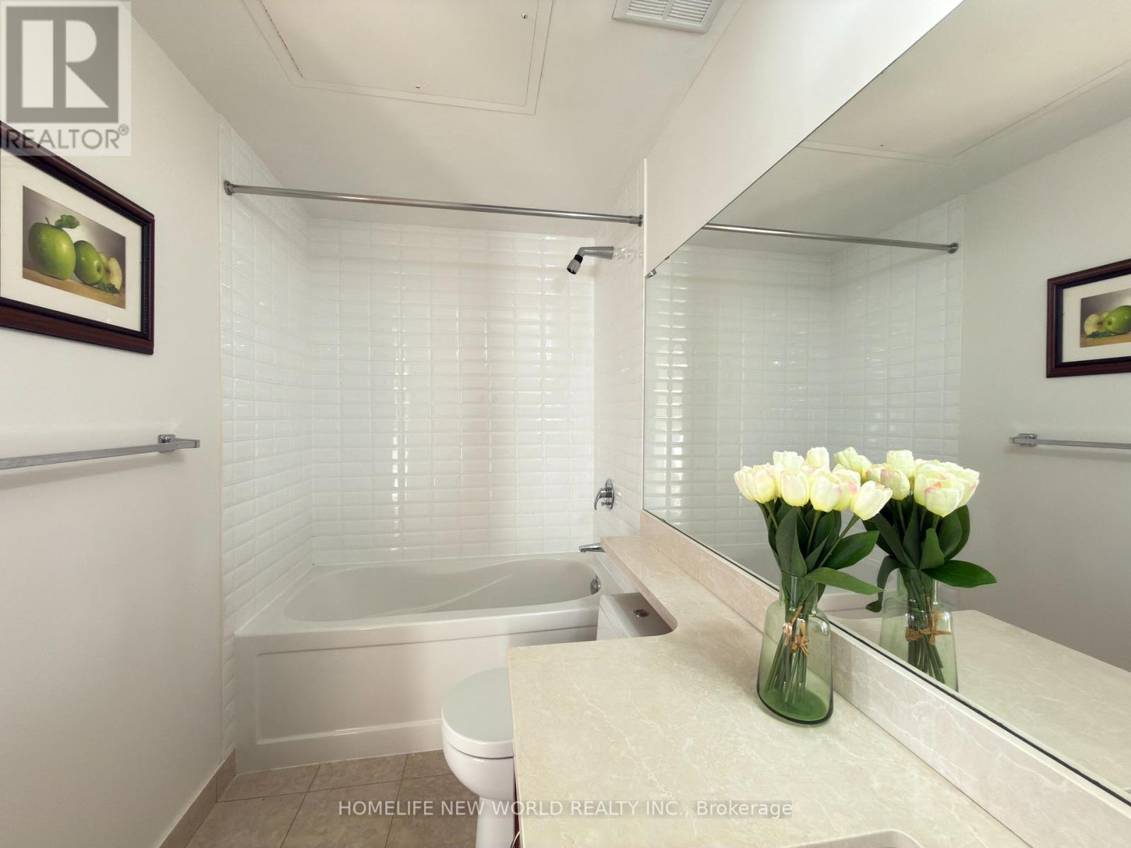 403 - 151 Upper Duke Crescent, Markham, ON - Indoor Photo Showing Bathroom