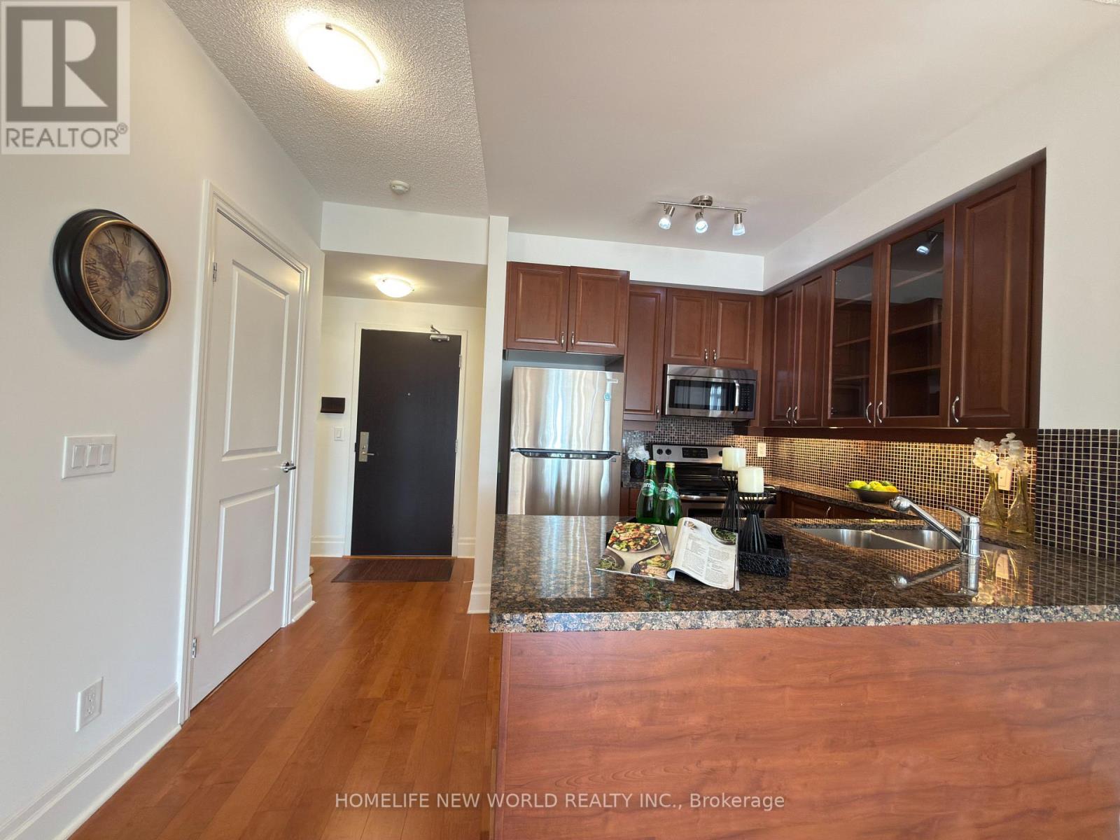 403 - 151 Upper Duke Crescent, Markham, ON - Indoor Photo Showing Kitchen With Double Sink