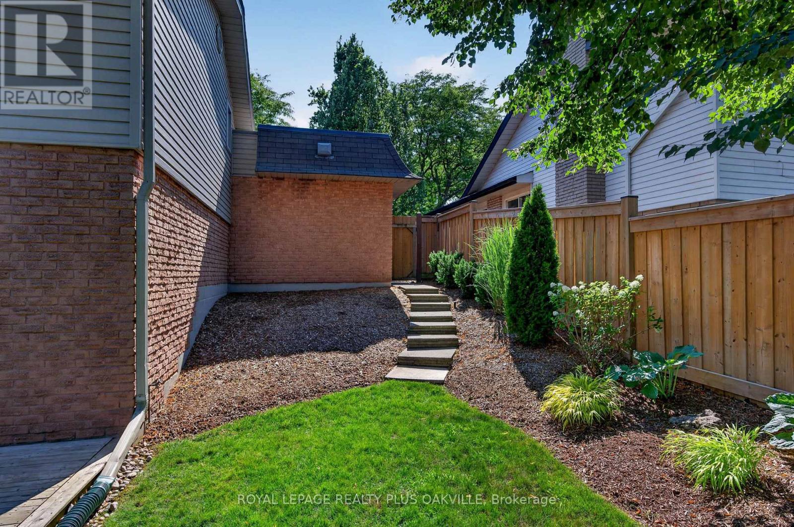 4527 Concord Place, Burlington, ON