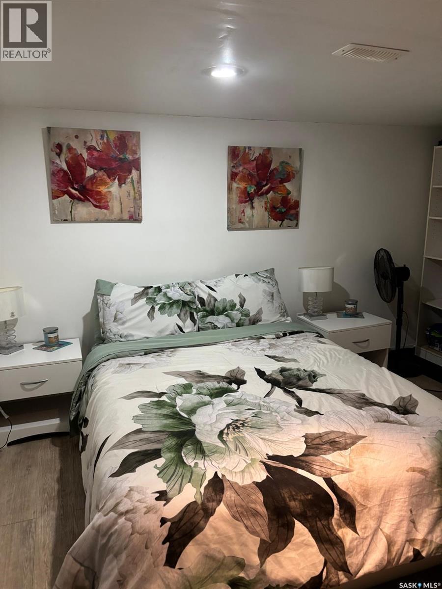705 Prospect Avenue, Oxbow, SK - Indoor Photo Showing Bedroom
