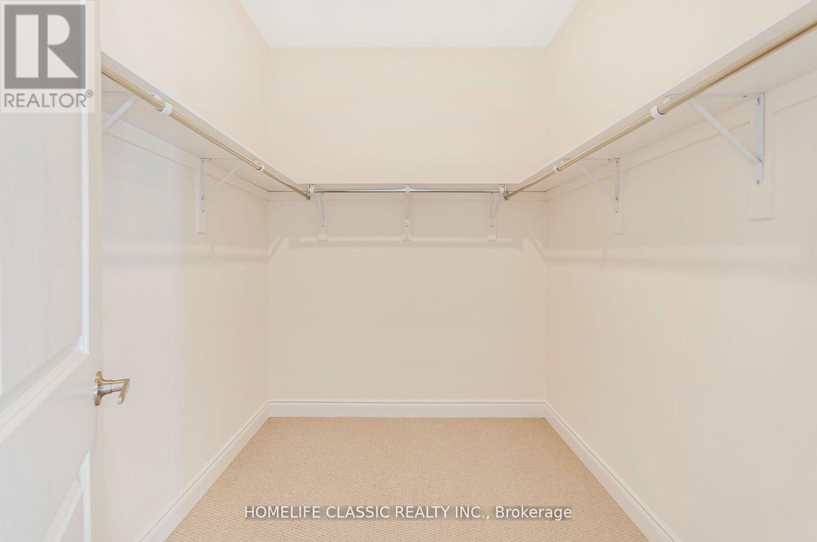 74 Ruby Ridge, Oro-Medonte, ON - Indoor With Storage