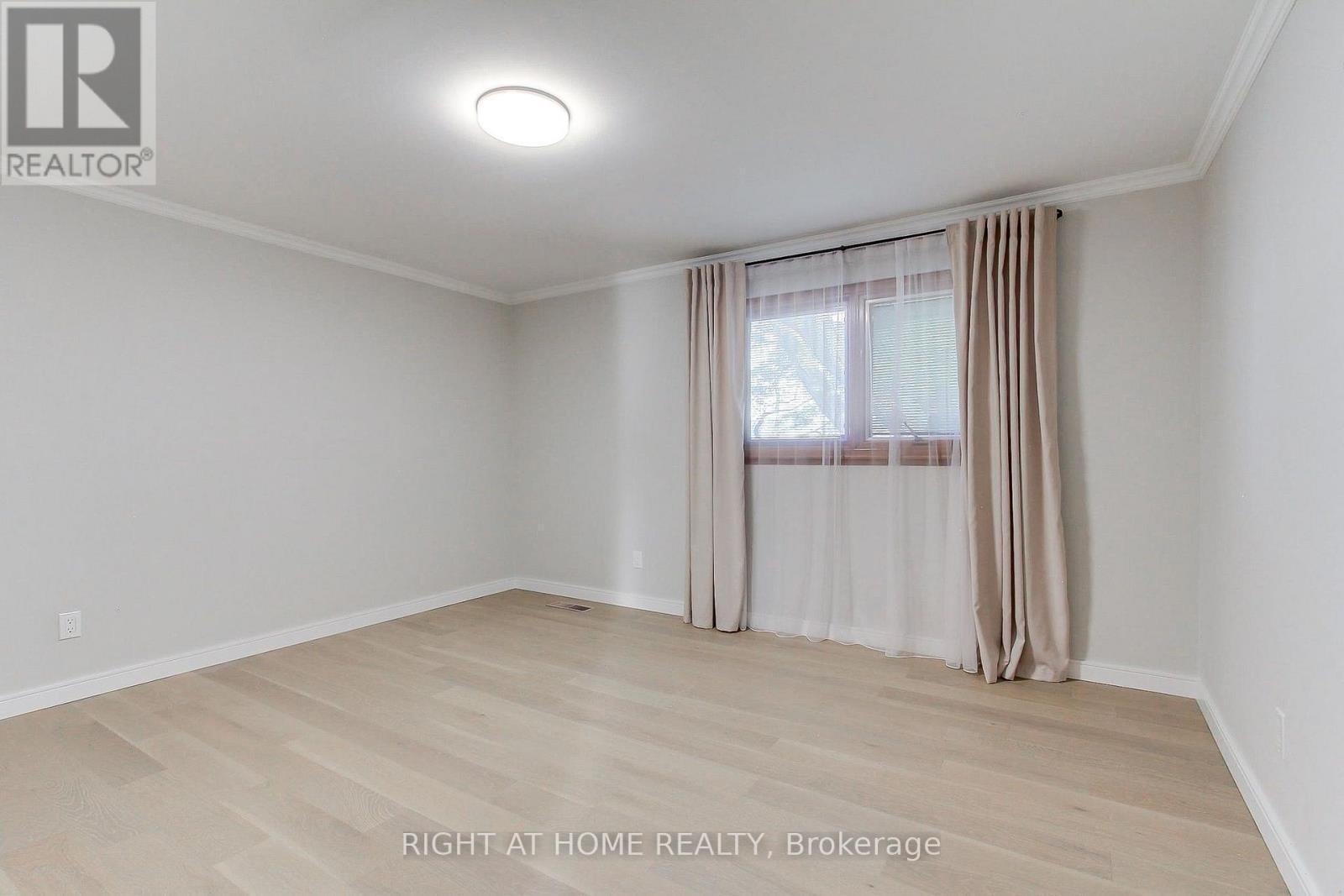 1715 Oberon Crescent, Mississauga, ON - Indoor Photo Showing Other Room