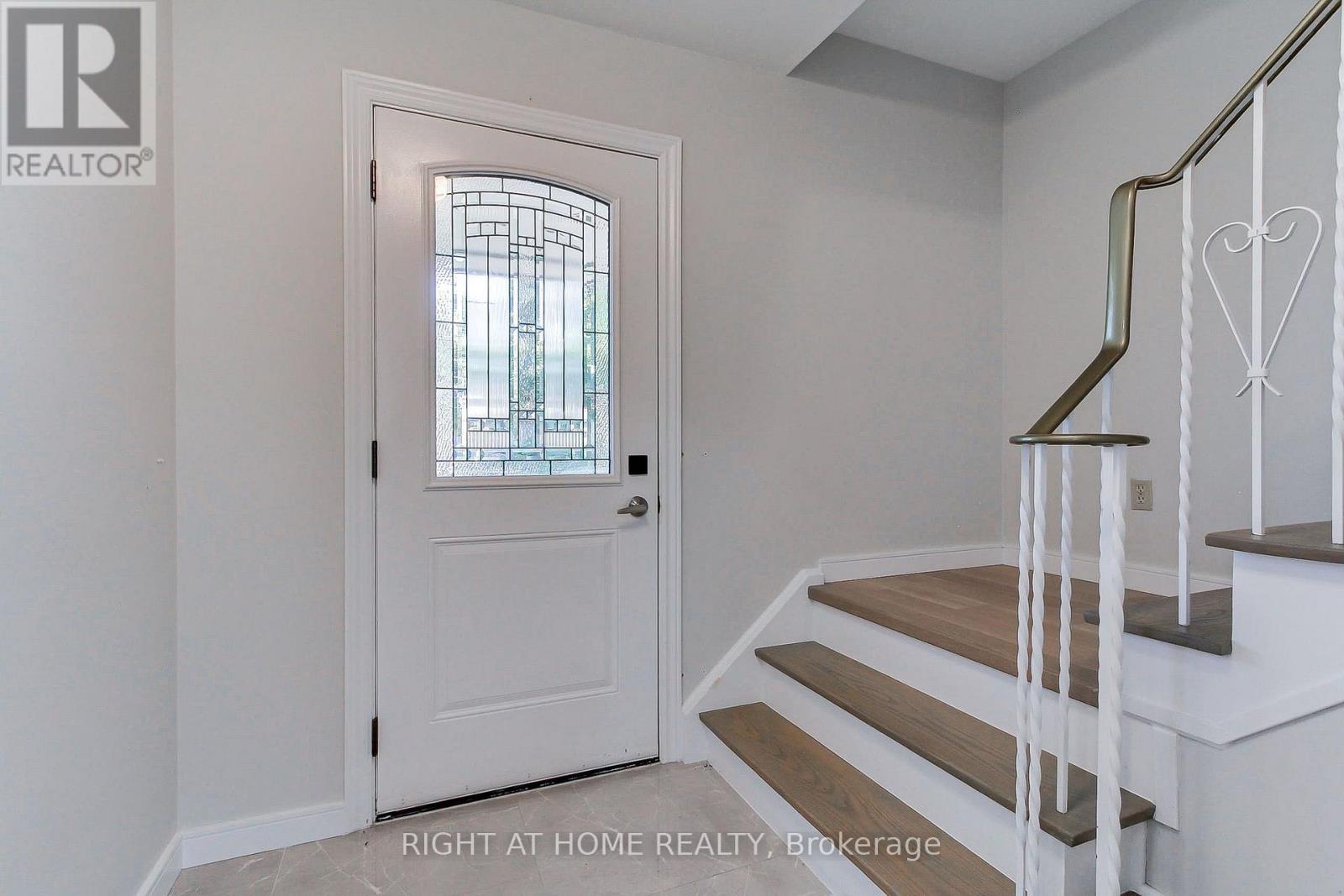 1715 Oberon Crescent, Mississauga, ON - Indoor Photo Showing Other Room