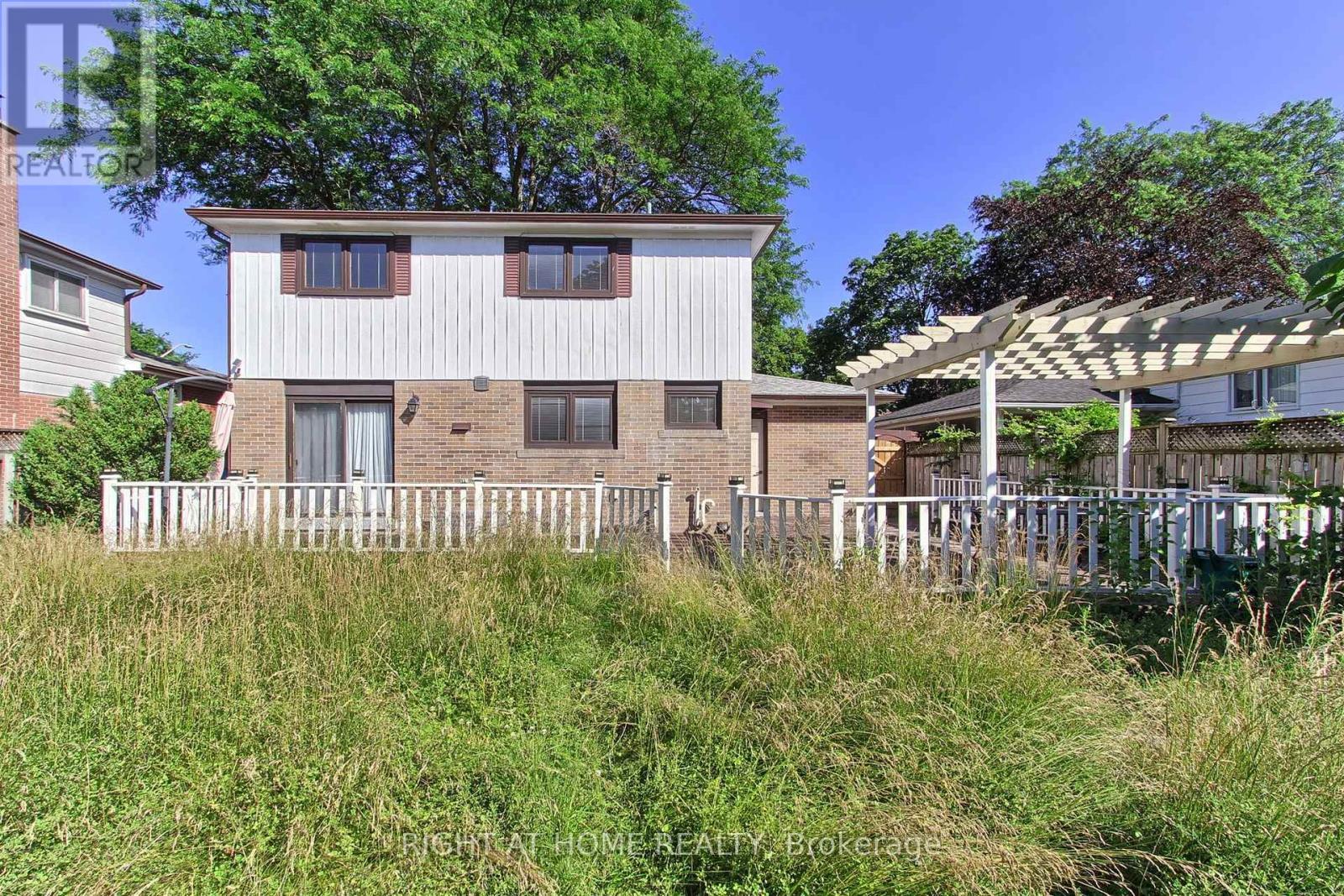 1715 Oberon Crescent, Mississauga, ON - Outdoor