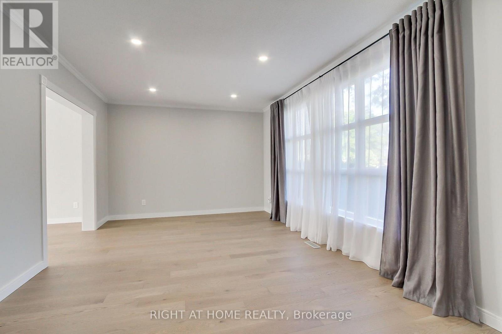 1715 Oberon Crescent, Mississauga, ON - Indoor Photo Showing Other Room