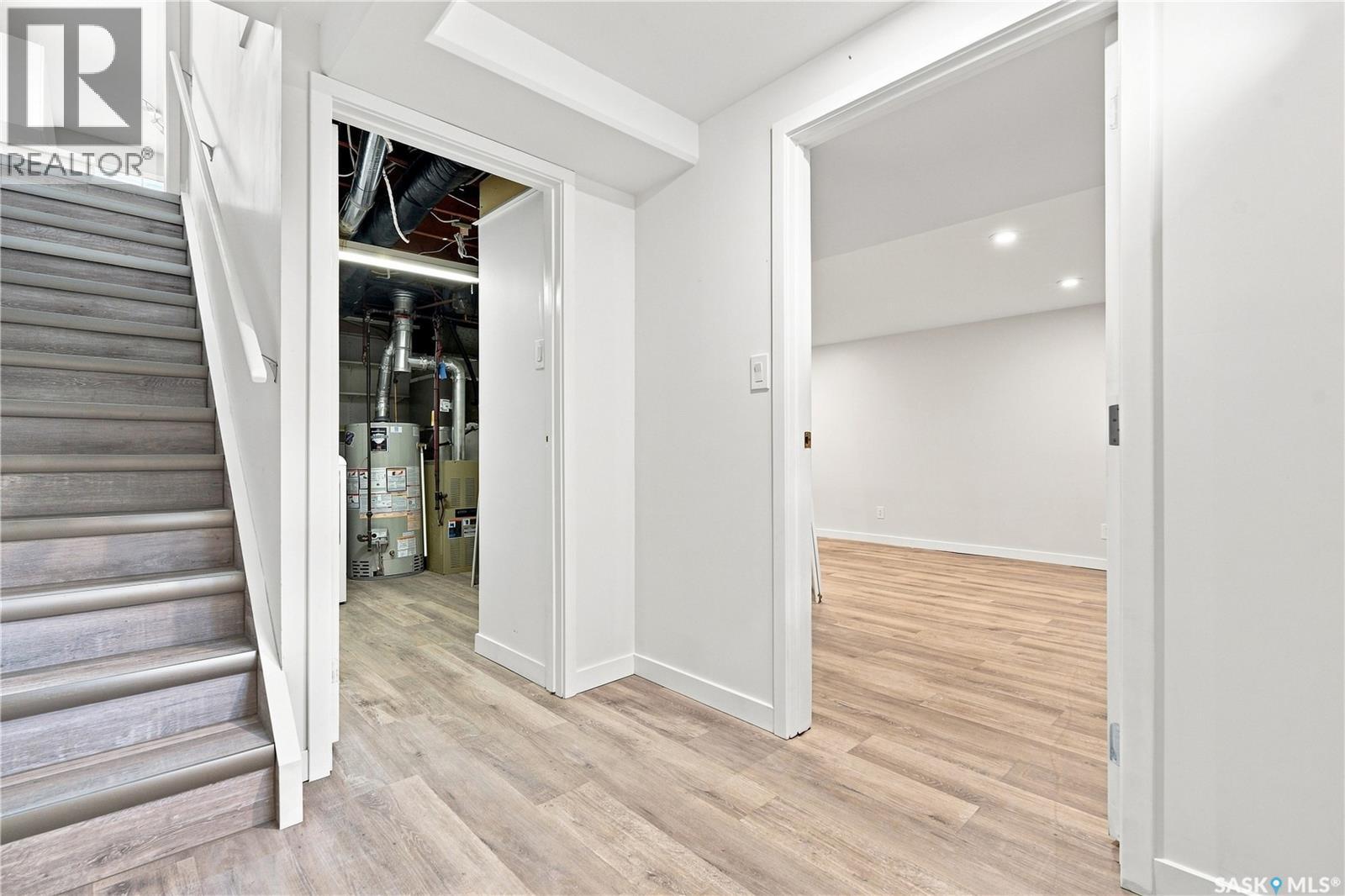 338 Brock Crescent, Saskatoon, SK - Indoor Photo Showing Other Room