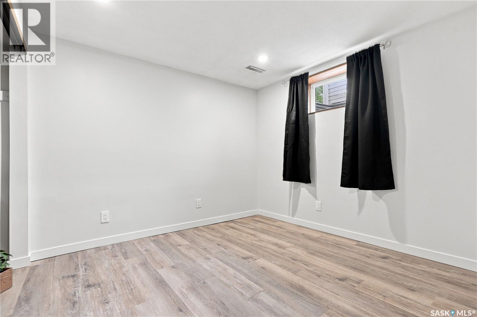 338 Brock Crescent, Saskatoon, SK - Indoor Photo Showing Other Room