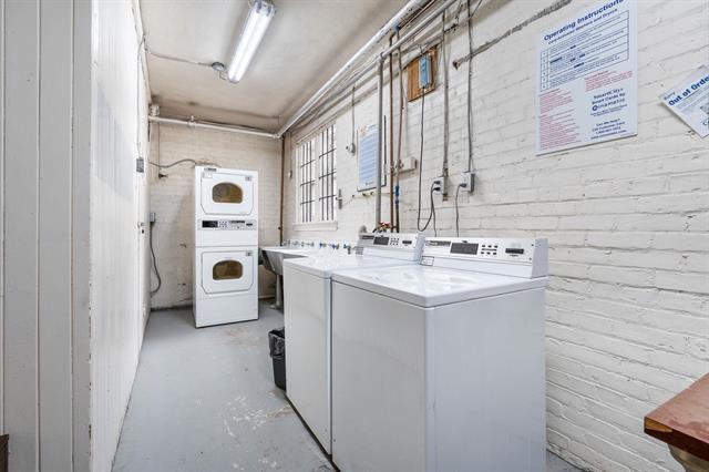 B-415 Stradbrook Ave, Winnipeg, MB - Indoor Photo Showing Laundry Room