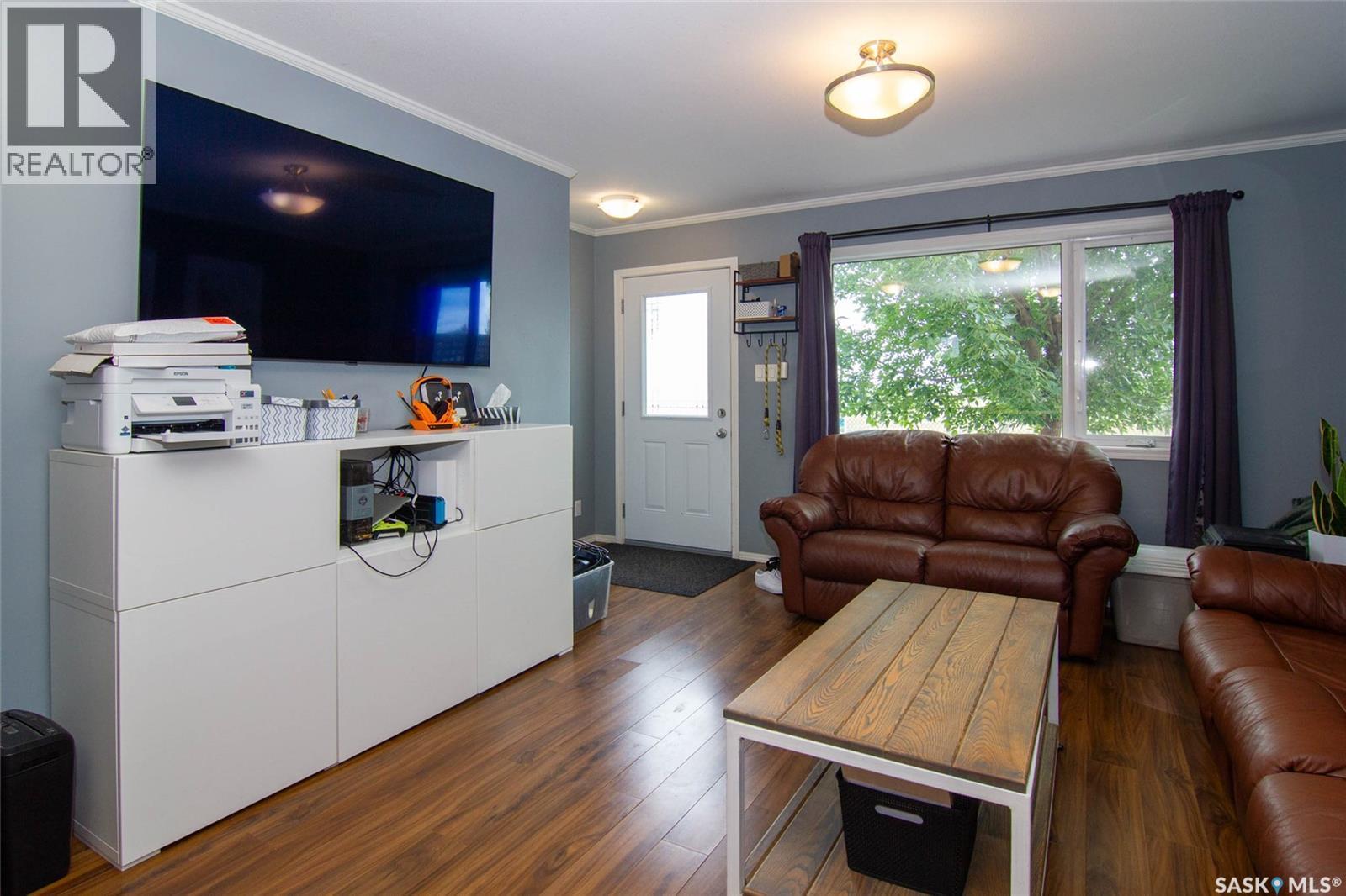 603 1303 Richardson Road, Saskatoon, SK - Indoor Photo Showing Living Room