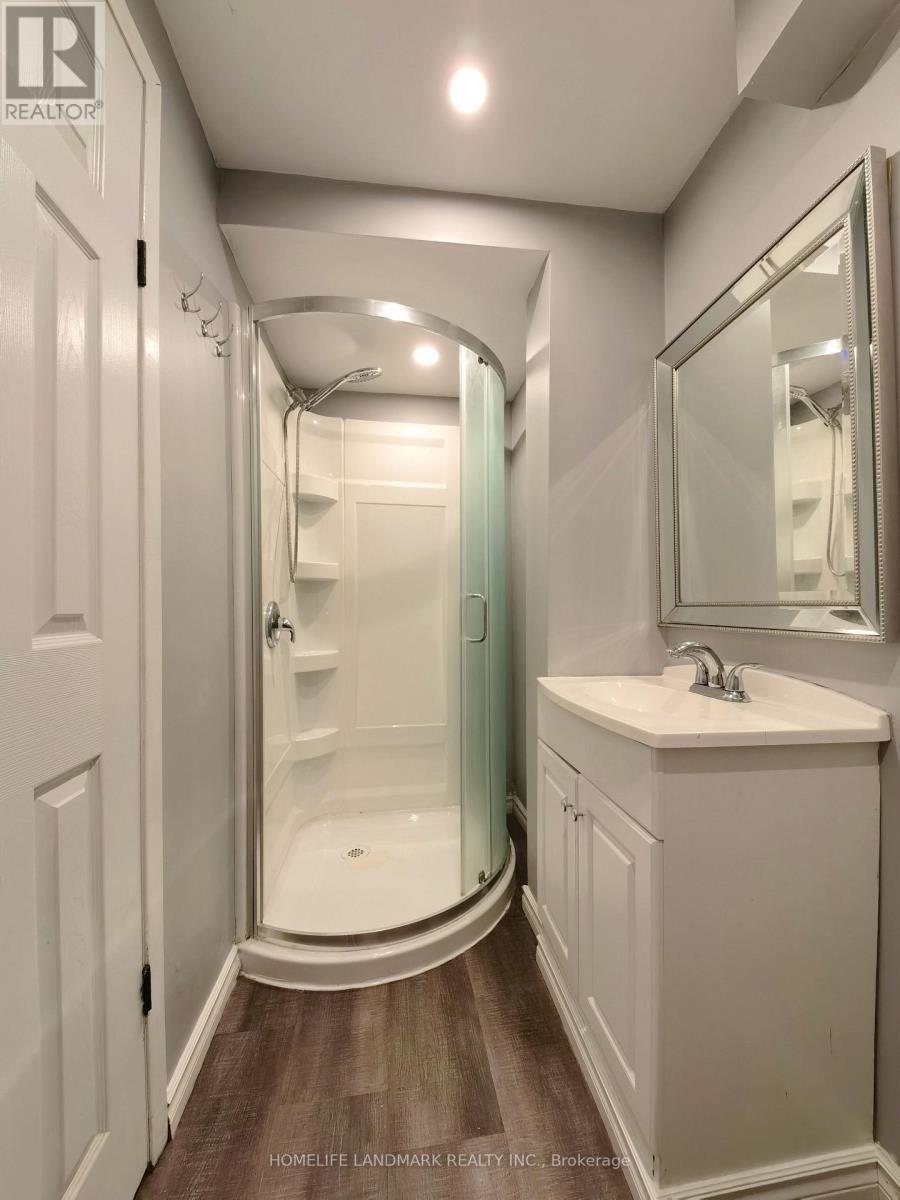 2673 Constable Road, Mississauga, ON - Indoor Photo Showing Bathroom