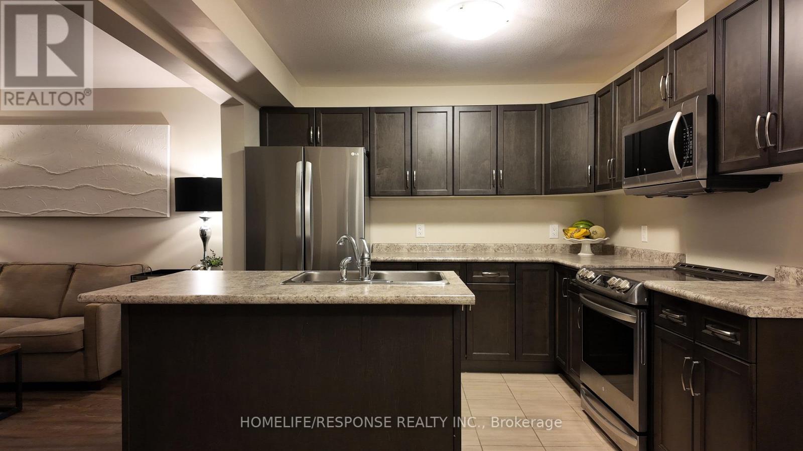 4451 Eclipse Way, Niagara Falls, ON - Indoor Photo Showing Kitchen With Stainless Steel Kitchen With Double Sink