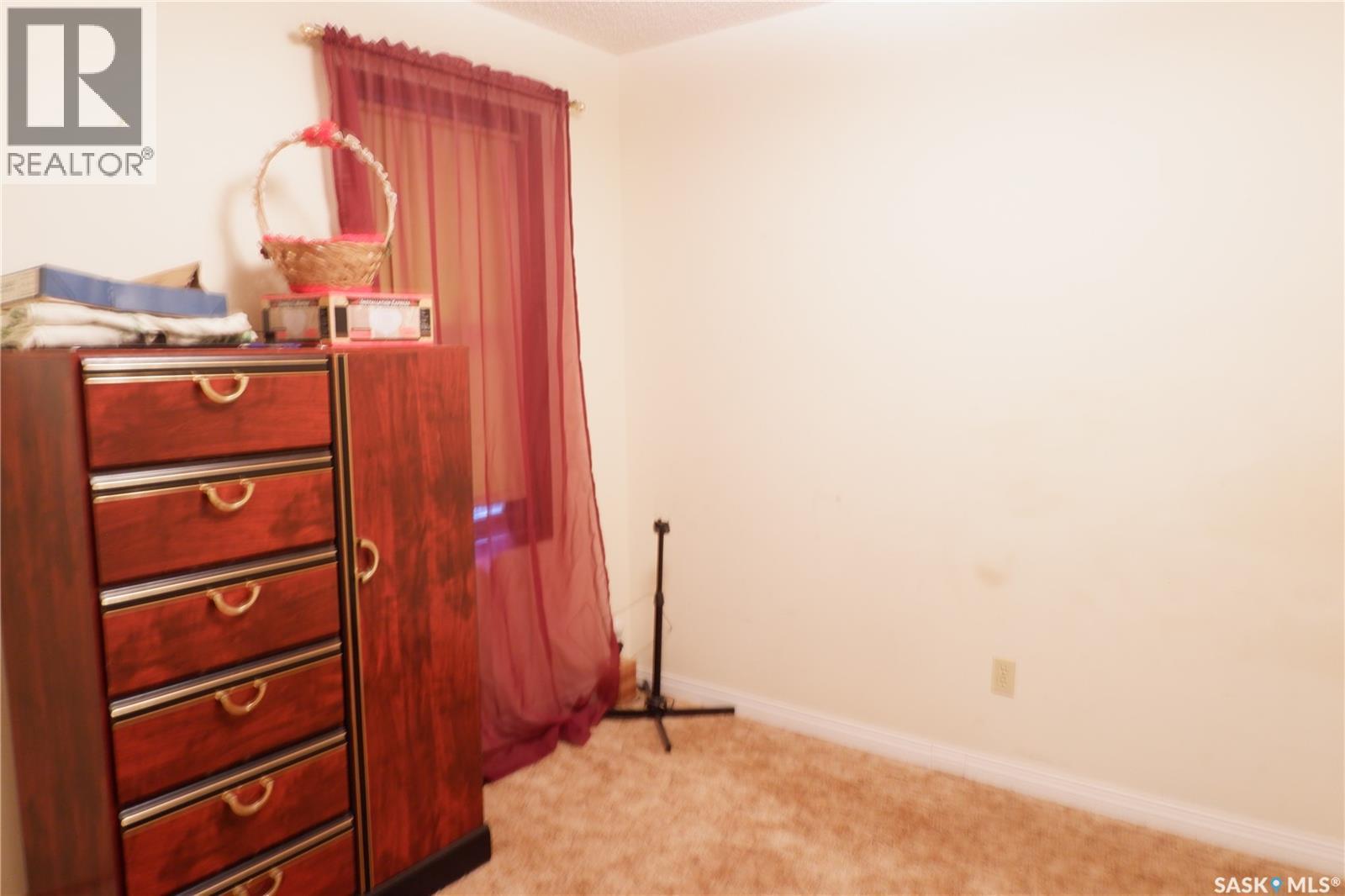 235 King Street, Coronach, SK - Indoor