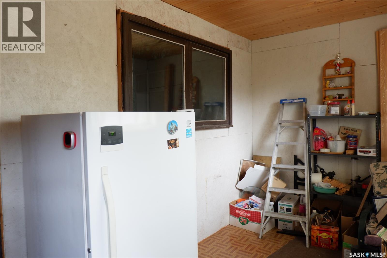 235 King Street, Coronach, SK - Indoor Photo Showing Other Room