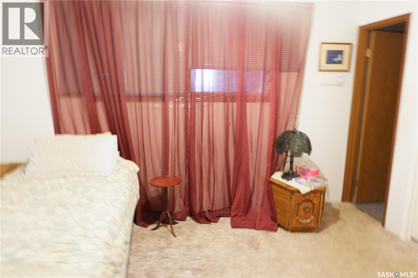 235 King Street, Coronach, SK - Indoor