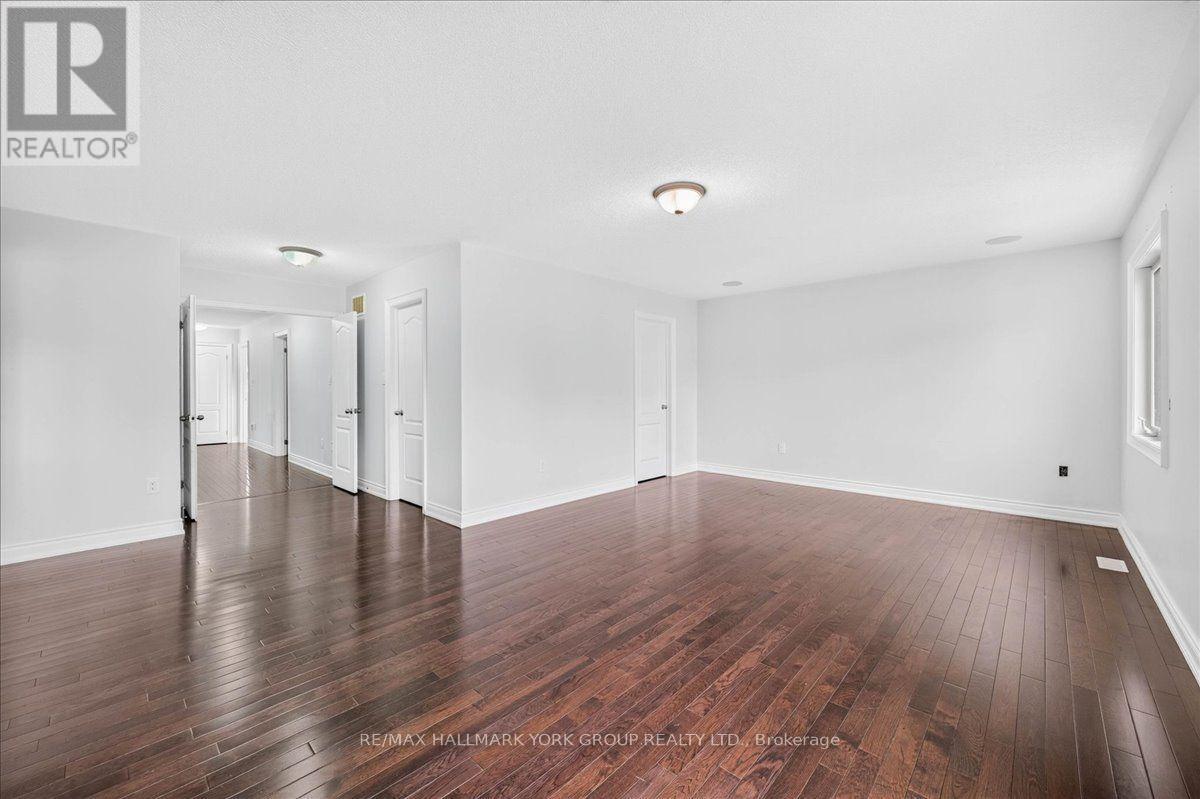 2094 Webster Blvd | Primary Bedroom - 2094 Webster Boulevard, Innisfil, ON - Indoor Photo Showing Other Room