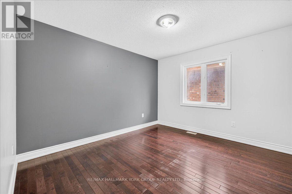 2094 Webster Blvd | 3rd bedroom - 2094 Webster Boulevard, Innisfil, ON - Indoor Photo Showing Other Room