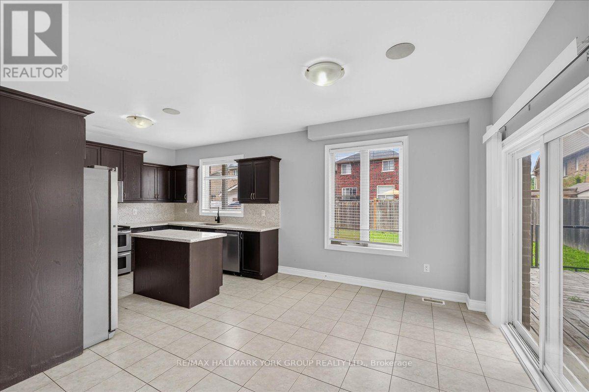 2094 Webster Blvd | kitchen - 2094 Webster Boulevard, Innisfil, ON - Indoor Photo Showing Kitchen