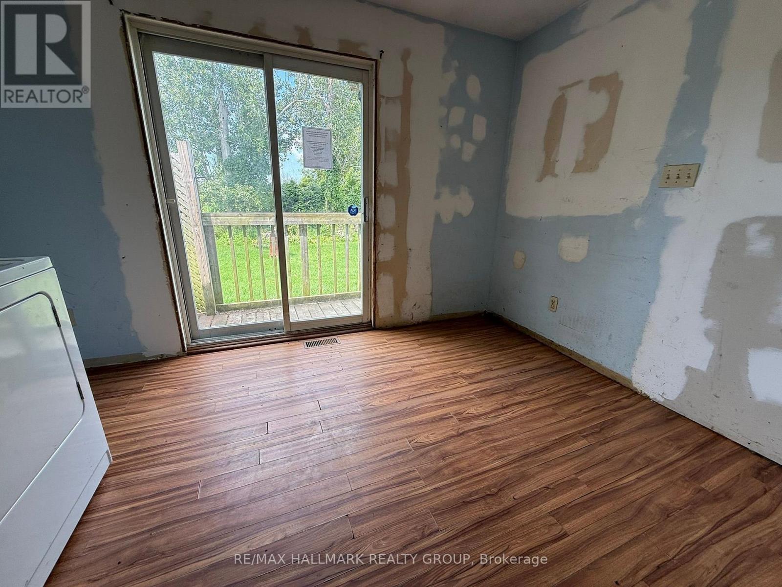 12 Circle Drive S, Rideau Lakes, ON - Indoor Photo Showing Other Room