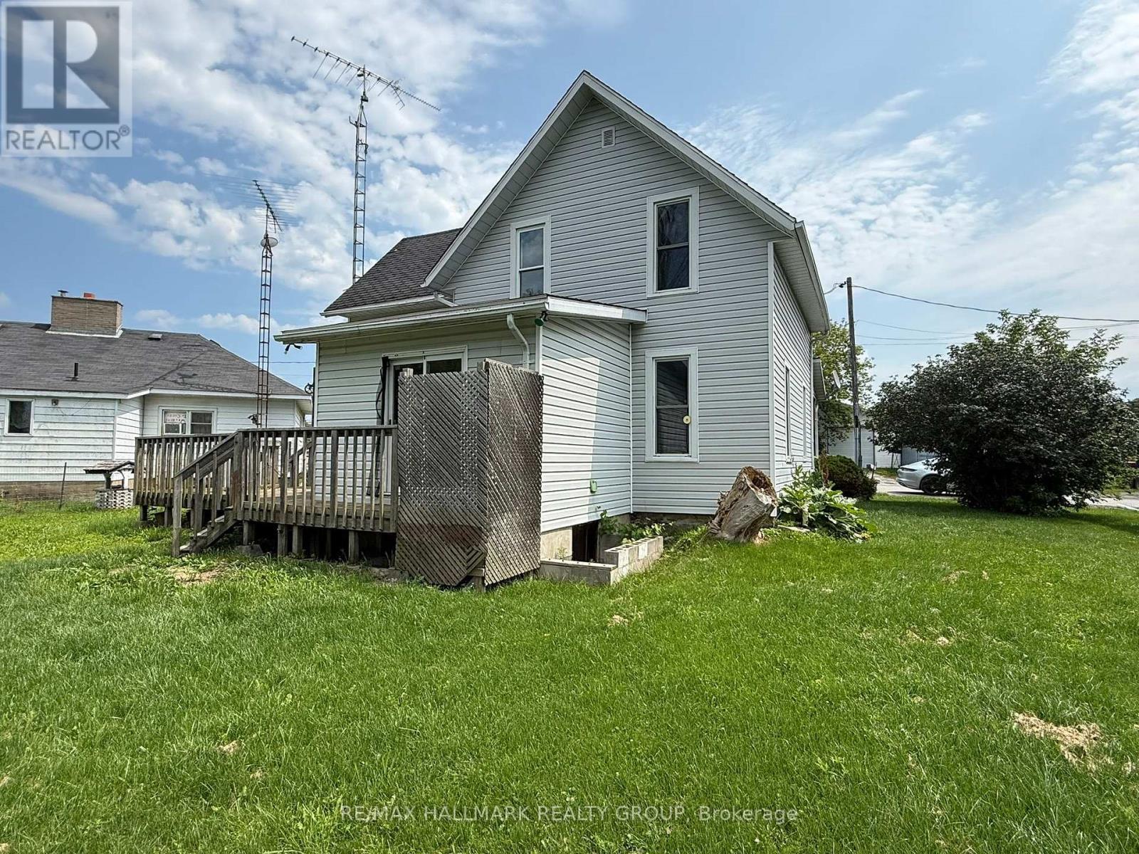 12 Circle Drive S, Rideau Lakes, ON - Outdoor