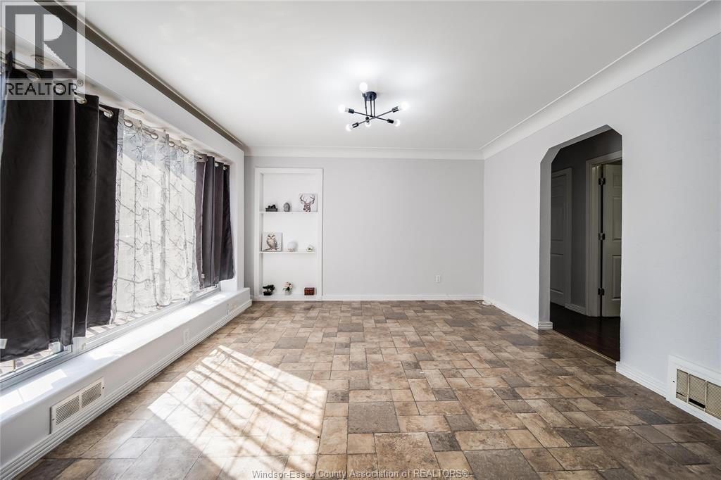 1153 Harrison, Windsor, ON - Indoor Photo Showing Other Room