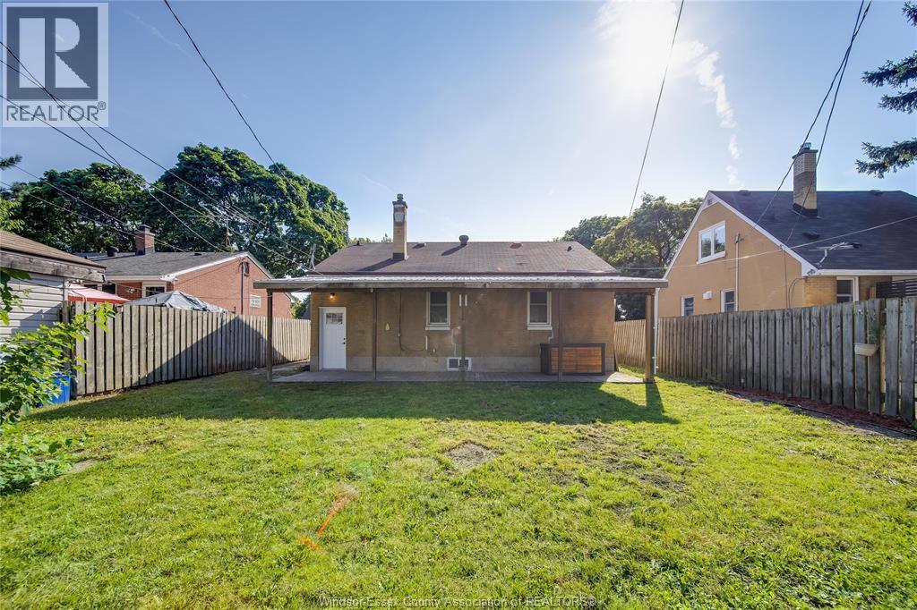 1153 Harrison, Windsor, ON - Outdoor