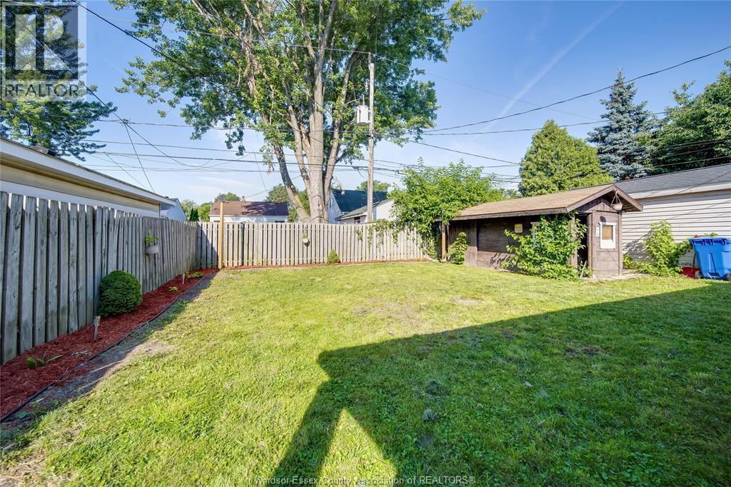 1153 Harrison, Windsor, ON - Outdoor