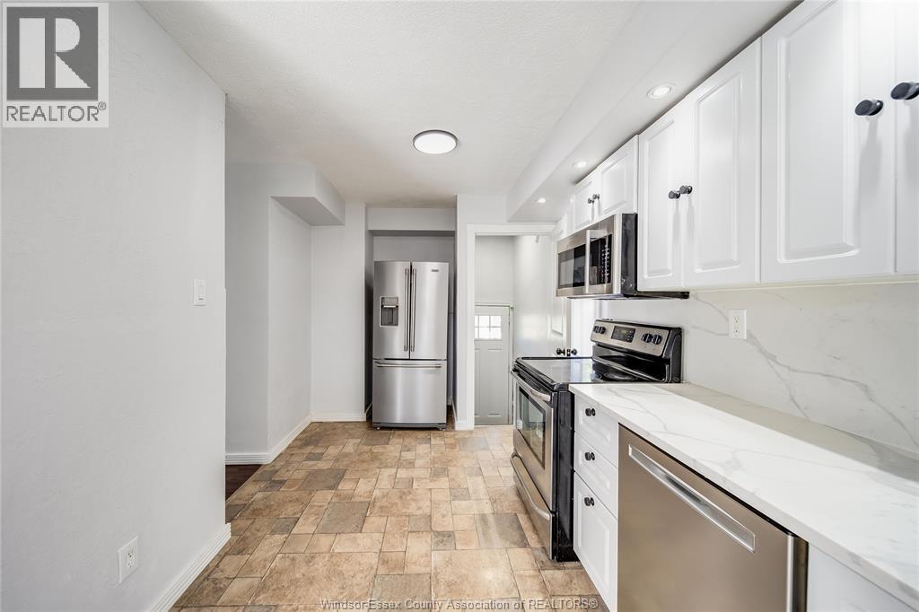 1153 Harrison, Windsor, ON - Indoor Photo Showing Kitchen