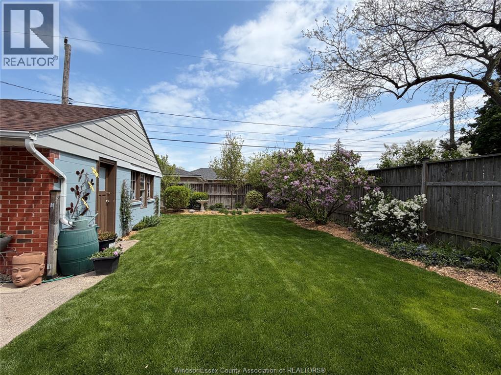 858 Laporte, Windsor, ON - Outdoor