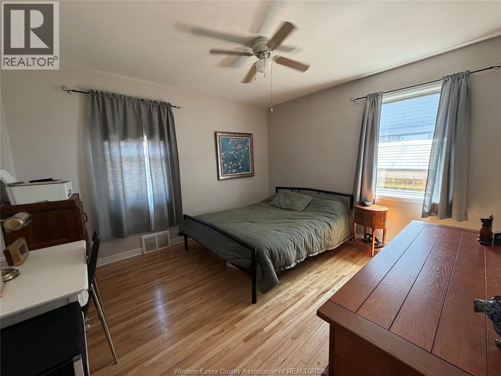 858 Laporte, Windsor, ON - Indoor Photo Showing Bedroom