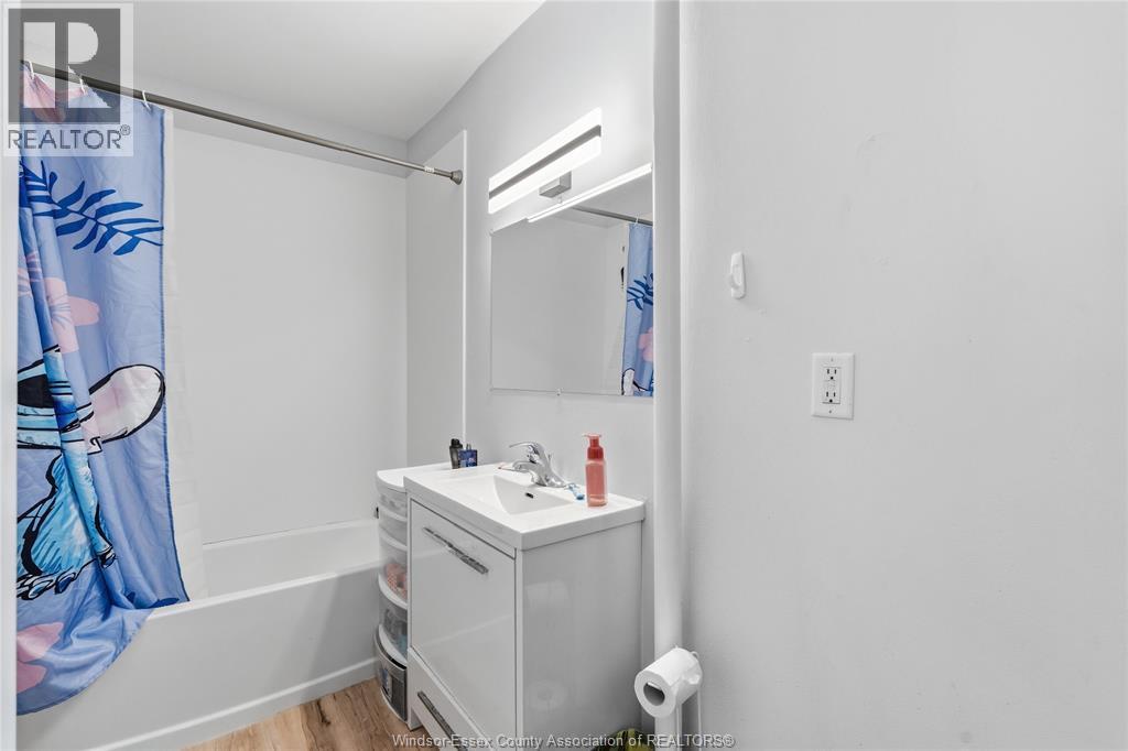 314 Bruce, Windsor, ON - Indoor Photo Showing Other Room