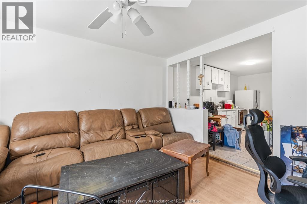 314 Bruce, Windsor, ON - Indoor Photo Showing Living Room